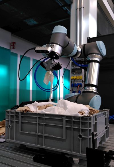 0807 Fraunhofer2 Objekterkennung Greifplanung
