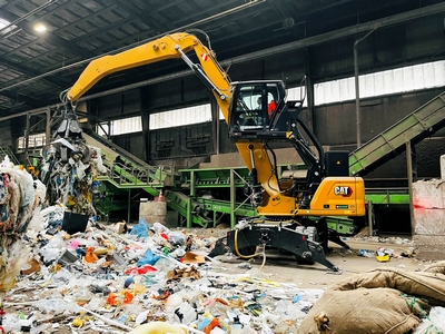 0325 Zeppelin Cat2 MH3022 IFAT Bild2