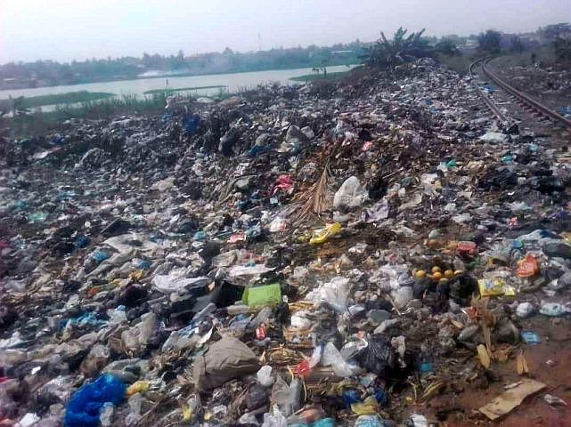 05 09 Togoprojekt 3Müllansammlung Bild 2 Freigabe Sanvi