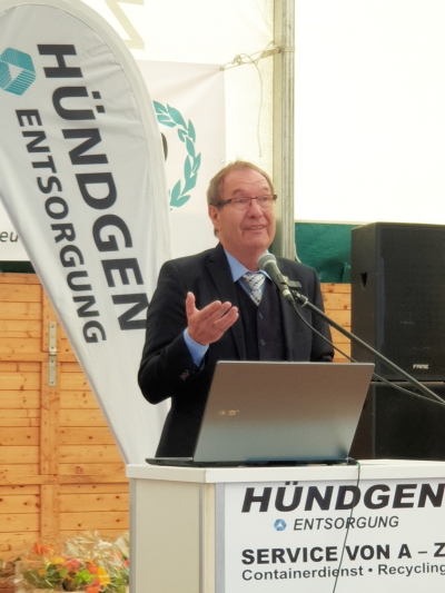 10 15 Herr Hündgen